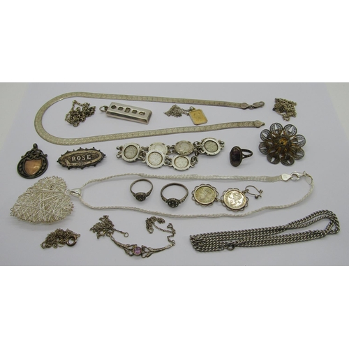 416 - Collection of silver jewellery to include a 1970s ingot pendant, a contemporary Italian wirework hea... 