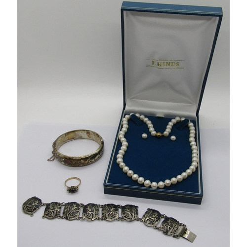 420 - Mixed group of jewellery comprising a 9ct CZ dress ring, a 9ct pearl necklace and matching pair of s... 