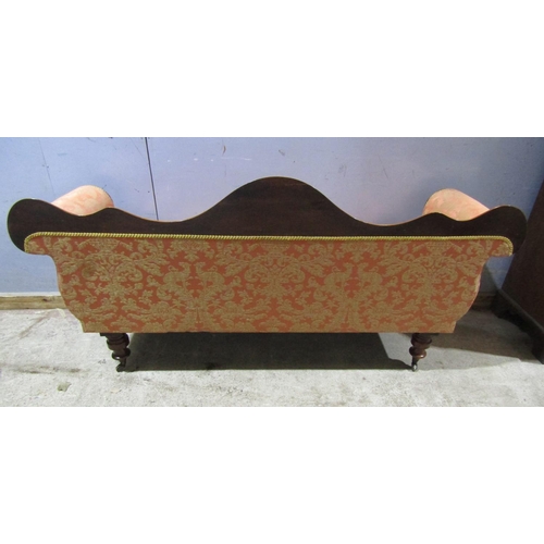 1385 - Victorian mahogany chaise longue with serpentine outline, part showwood frame, raised on cabriole su... 