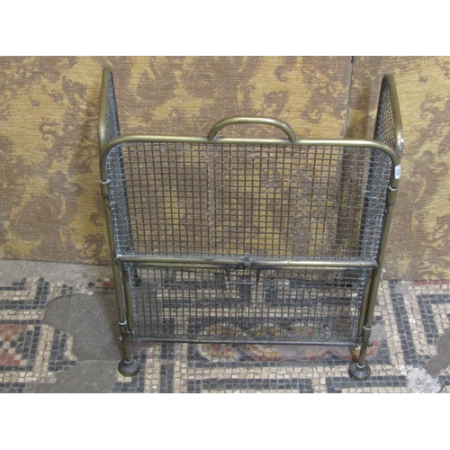 1074 - A small 19th century wirework fender with brass rail and curb, 31 cm high x 76 cm wide x 34 cm deep ... 