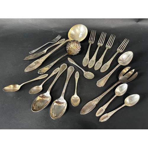 204 - A large quantity of loose silver plated cutlery, the majority made by Ercuis of France, 100’s.