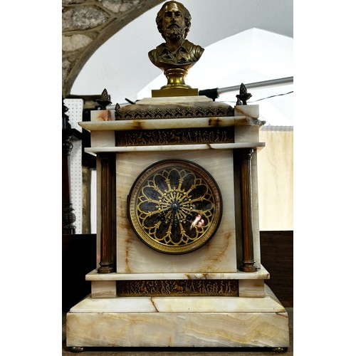 529 - Good quality mid-Victorian period onyx and brass mounted mantle clock with column supports and class... 