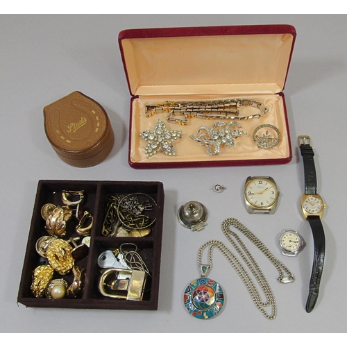 425 - Collection of costume jewellery including a few watches and a silver reversible pendant necklace (on... 