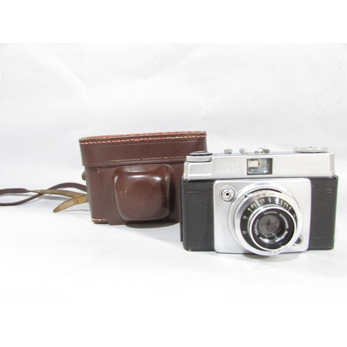 627 - A vintage Ilford Sportsman camera, with leather case, a Kinax vintage camera, an Eastman Kodak vinta... 