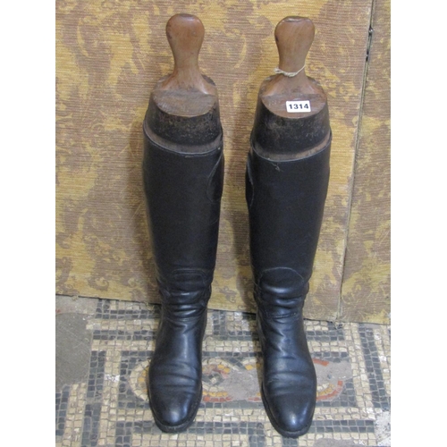 1314 - A pair of vintage black leather riding boots stamped to interior Bartley and sons London (complete w... 