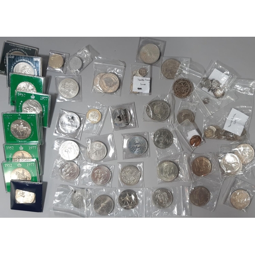 482 - Collection of 28 commemorative coins mainly Queen Elizabeth II £5, £2 and Crowns, 1935 Crown 1824 Wi... 