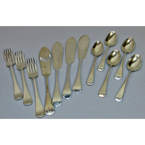 302 - Five silver teaspoons, four silver fish knives and three forks, 13.3oz approx.