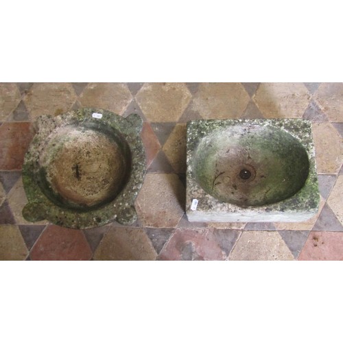 1066 - A small weathered rectangular marble sink 16 cm high x 30 cm long x 23 cm wide, together with a furt... 