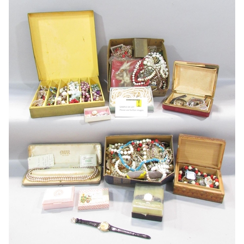 525 - A mixed collection to include penknives, coinage, badges, lighters, vintage costume jewellery, etc (... 