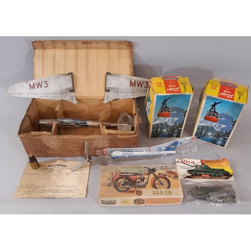 1724 - 6 vintage models and kits including Airfix BSA C15 motorbike (late 1960's) Airfix Josef Stalin Tank ... 