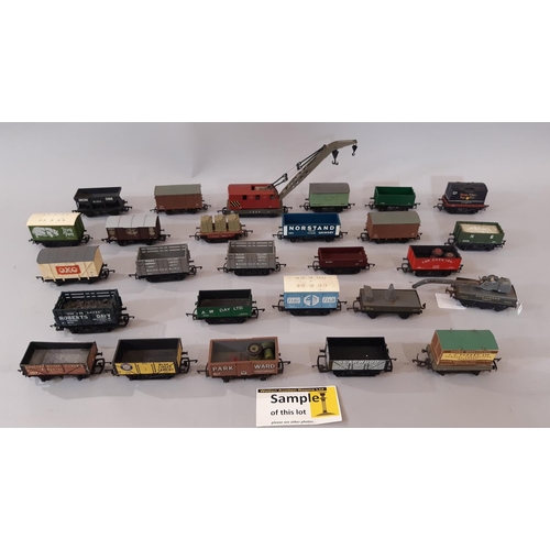 1742 - A collection of 00 gauge railway rolling stock by Hornby, Triang, Mainline, etc including a Lima NNE... 