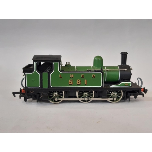 1749 - Seven unboxed 00 gauge locomotives including a Triang 4-6-0 LNER 8509 with tender, a Mainline 4-4-0 ... 