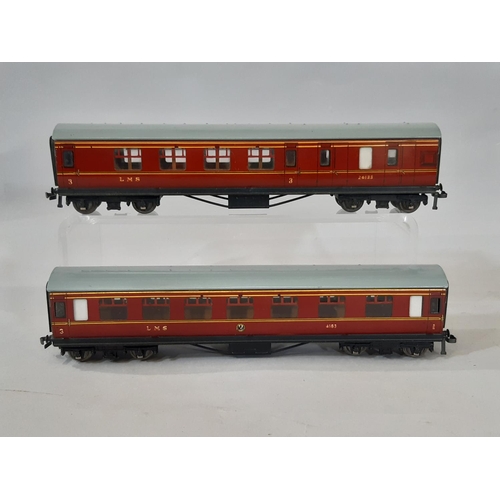 1752 - Hornby 00 gauge LMS train set EDL2 'Duchess of Atholl' (no box lid) together with a glazed display c... 