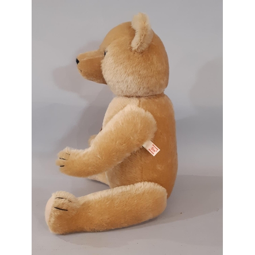 1760 - A limited edition 'Sonneberg' traditional Teddy bear by Hermann with jointed body, stitched nose, mo... 