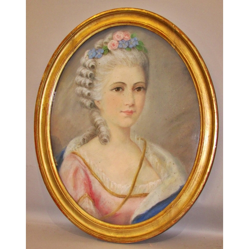 696 - French School, Late 19th/Early 20th Century - Portrait of an elegant lady, unsigned, pastel on paper... 