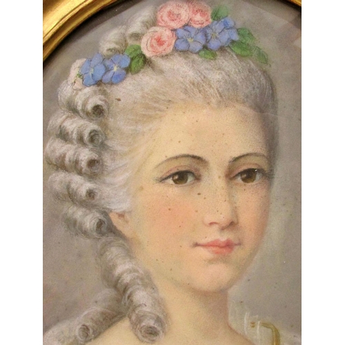 696 - French School, Late 19th/Early 20th Century - Portrait of an elegant lady, unsigned, pastel on paper... 