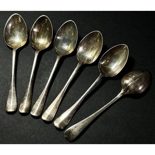 191 - Russian silver tea glass holder and a cased set of six teaspoons, 6.9 ozs approximately