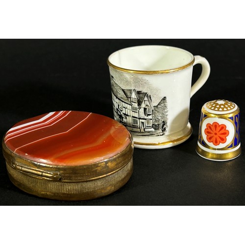 403 - A small mixed lot to include horn snuff box, agate box, silver cigarette case, Royal Worcester minia... 