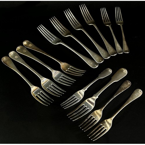 226 - Fourteen 19th century silver forks of varying makers and dates, 26.6 ozs approximately