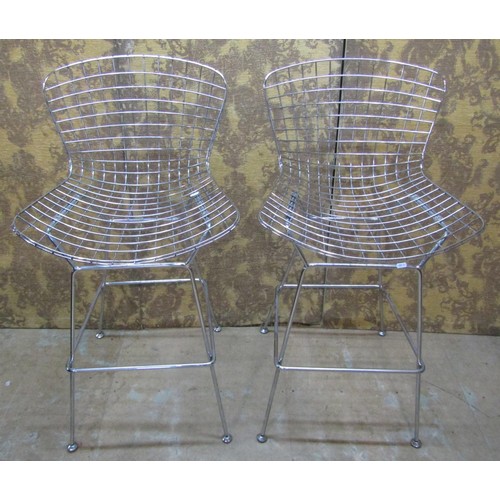 1091 - A pair of contemporary chrome Burtola style wire highchairs on splay supports