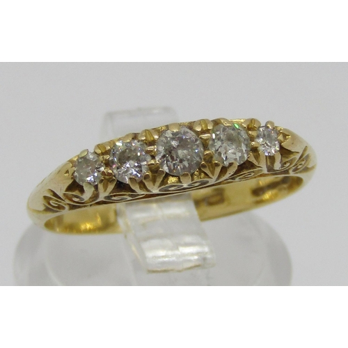 318 - Edwardian 18ct graduated five stone diamond ring, size M/N, 2.8g