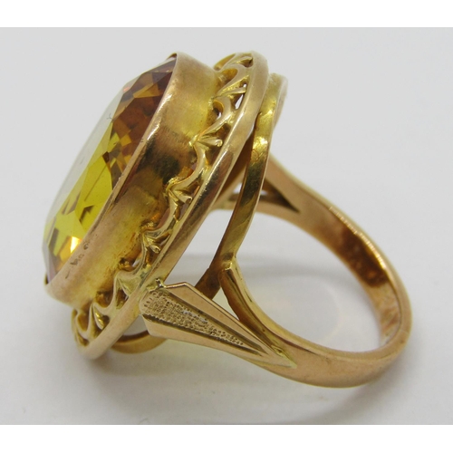 333 - Vintage synthetic yellow sapphire cocktail ring, the oval sapphire measuring 1.9 x 1.4cm approx, gol... 