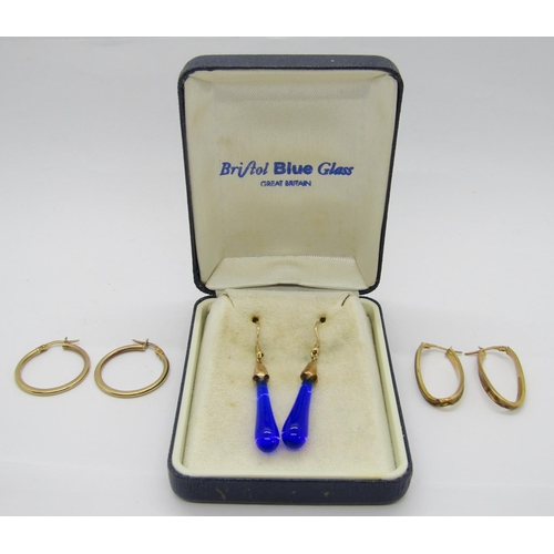 352 - Two pairs of Italian 9ct hoop earrings, 2.5g total and a further boxed pair of Bristol Blue Glass dr... 