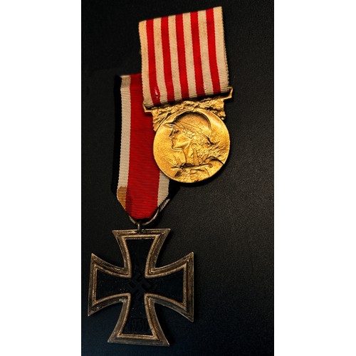 405 - WWII iron cross (second class) Grande Guerre 1914-18 medal and dress buttons