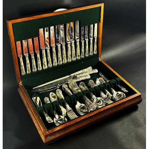 266A - A canteen of Slack & Barlow cutlery, silver plated King’s pattern, complete for eight settings inclu... 