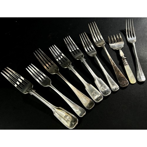 262 - A Quality Quantity of Victorian silver-plated cutlery with armorial crest and further stamped Reeves... 