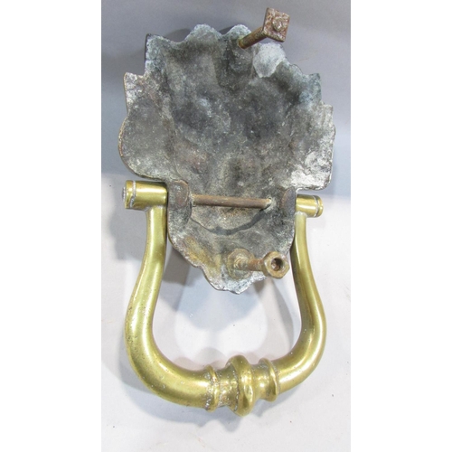 478 - A brass lion mask door knocker, with screw fastenings, 24cm.