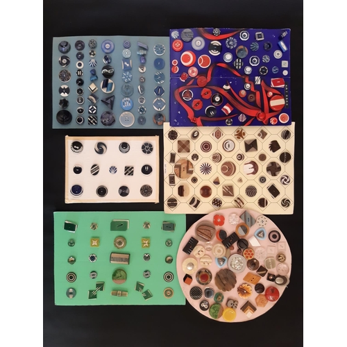 764 - A large collection of 20th century Art Deco style buttons in plastic and casein, all individual exam... 