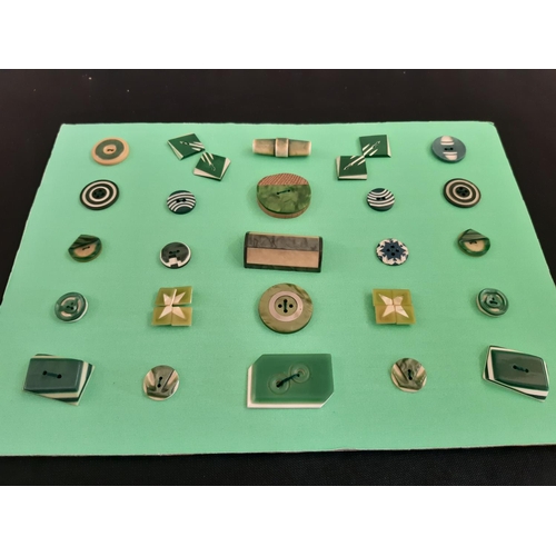 764 - A large collection of 20th century Art Deco style buttons in plastic and casein, all individual exam... 