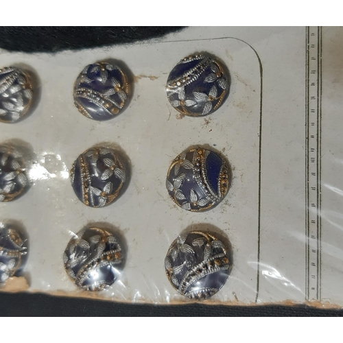 765 - An interesting mixed collection of small buttons including a set of 6 waistcoat buttons (pre-1916) o... 