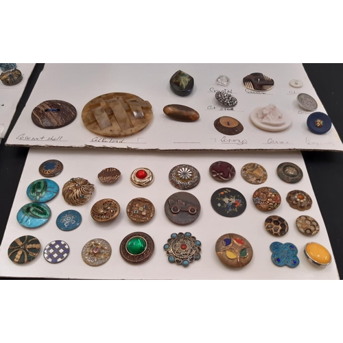 775 - An interesting mixed collection of 20th century buttons including educational display cards for diff... 