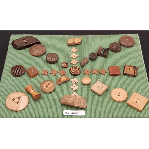 799 - Large collection of 20th century buttons of wood, horn and Corozo nut/ vegetable ivory including nat... 