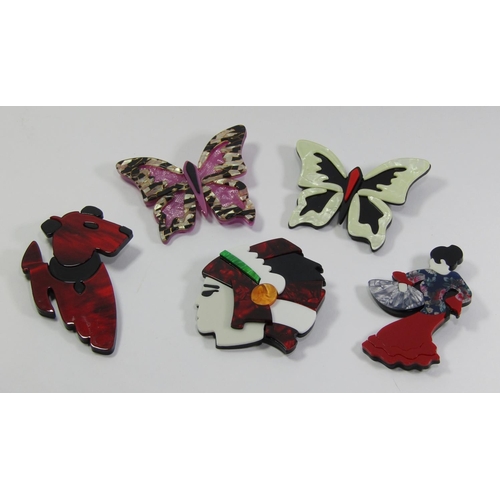 366 - Group of five Lea Stein style costume jewellery brooches to include a flamenco dancer, Native Americ... 