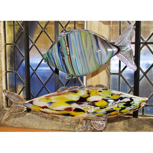 130 - An unusual mid-century Murano glass fish lamp, with three fish swimming below the square cut shade a... 