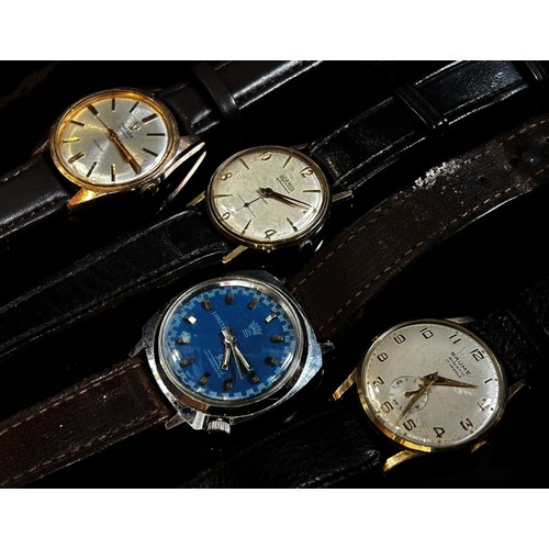 428 - Four assorted vintage gentleman’s wristwatches: Baume Bimatic 17 jewel example with subsidiary dial,... 