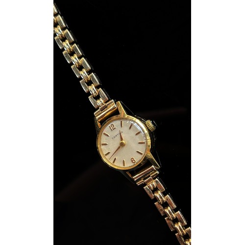 422 - Certina, a lady’s 9ct yellow gold cased wristwatch, 15.4g (gross)