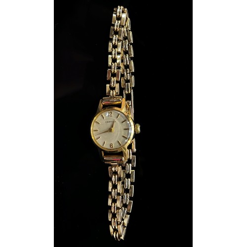 422 - Certina, a lady’s 9ct yellow gold cased wristwatch, 15.4g (gross)