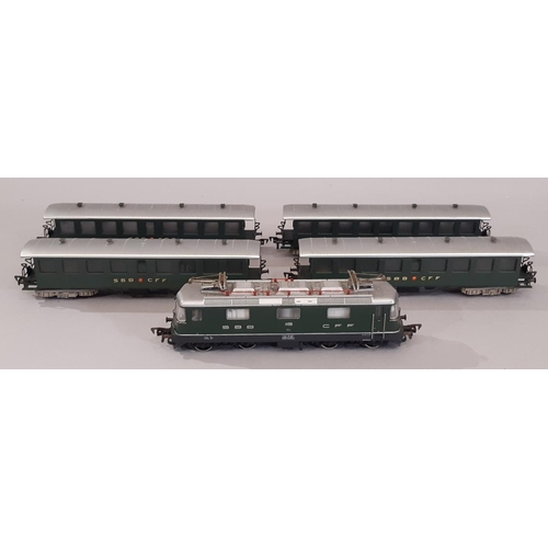 815 - Continental HO gauge locomotive, coaching stock and wagons by Fleischmann and Marklin comprising the... 