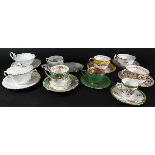 111 - A collection of Victorian and later teacups and saucers, various factories and decorations, etc