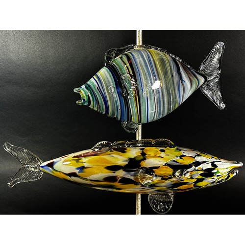 130 - An unusual mid-century Murano glass fish lamp, with three fish swimming below the square cut shade a... 