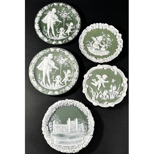 61 - Five small green Wedgewood style plates