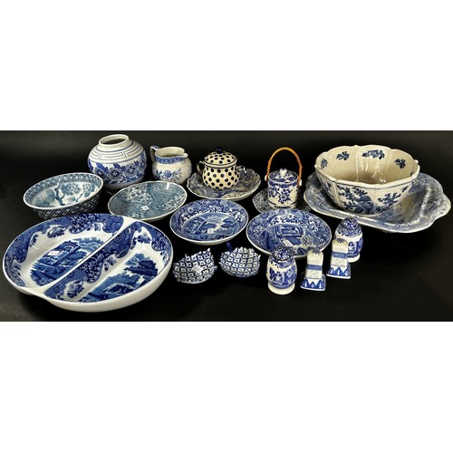 88 - A large collection of 20th century blue & white ceramics and porcelain to include a large Chinese st... 