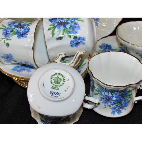 31 - A collection of Spode Hammersley cornflower pattern tea ware