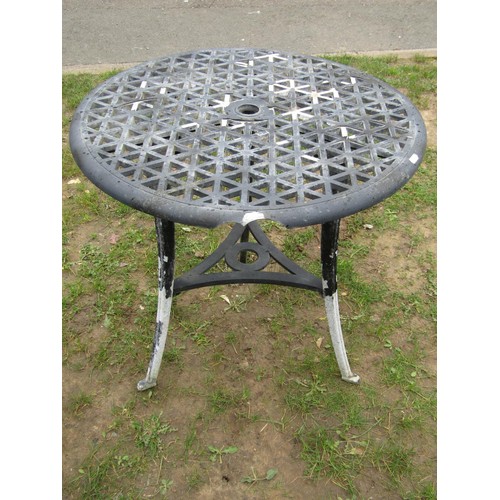 295 - A contemporary cast alloy three piece garden Bistro set with pierced lattice detail, the table 60cm ... 