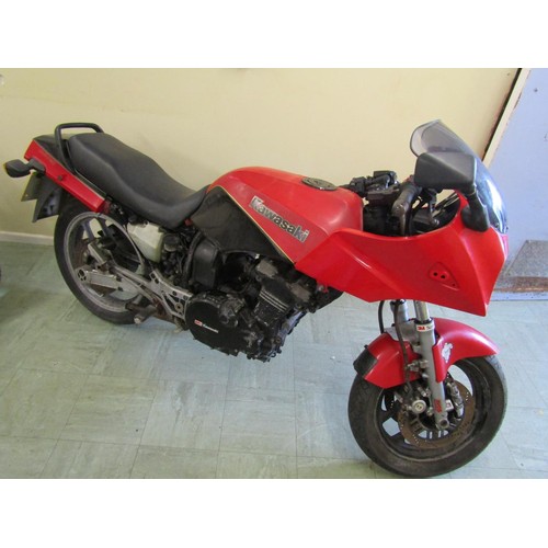 564 - A Kawasaki GPZ motorcycle, 900cc, Registration number A688 PAE, sold with V5C logbook, date of first... 