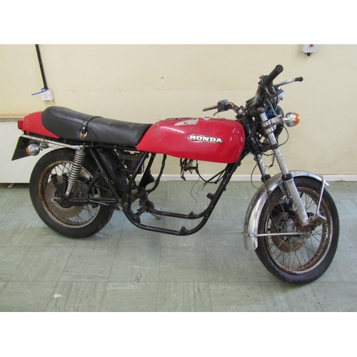 568 - A Honda CB 750cc motorcycle (lacking engine) registration number VHV 596S, sold with V5C logbook, da... 